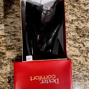 DEXTER® COMFORT MEN’S OXFORD SHOE